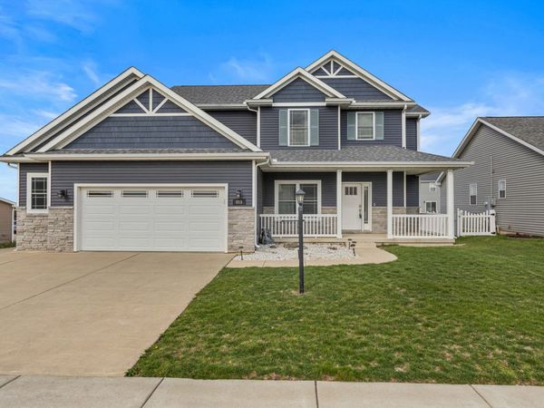 815 Cates Drive, Mahomet, IL 61853