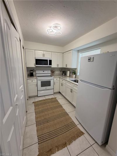 525 SE Van Loon Ter, Cape Coral, FL 33990 Photo