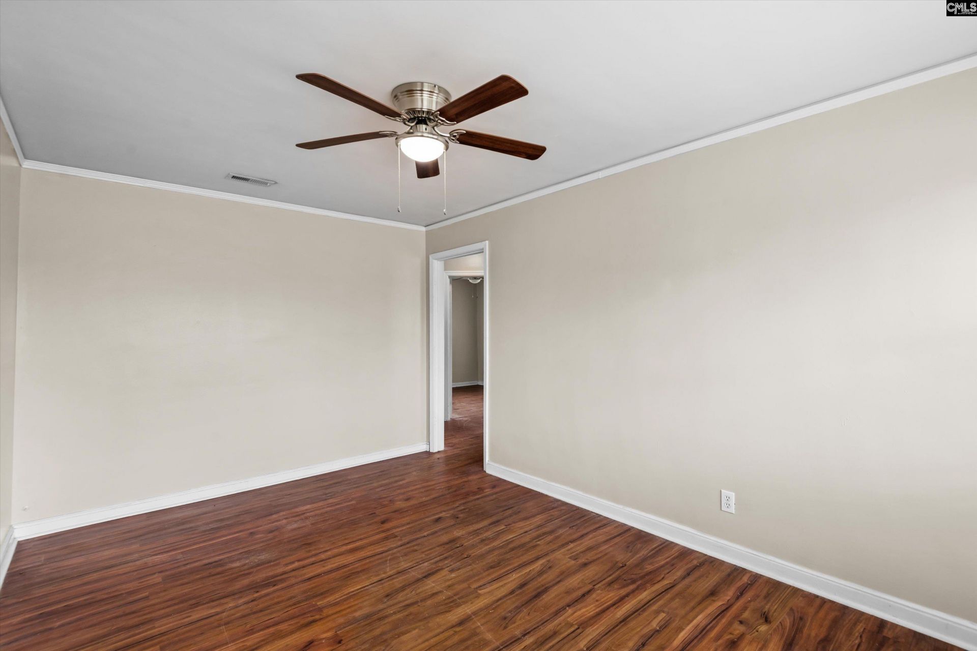 999 Seminole Drive Photo 10