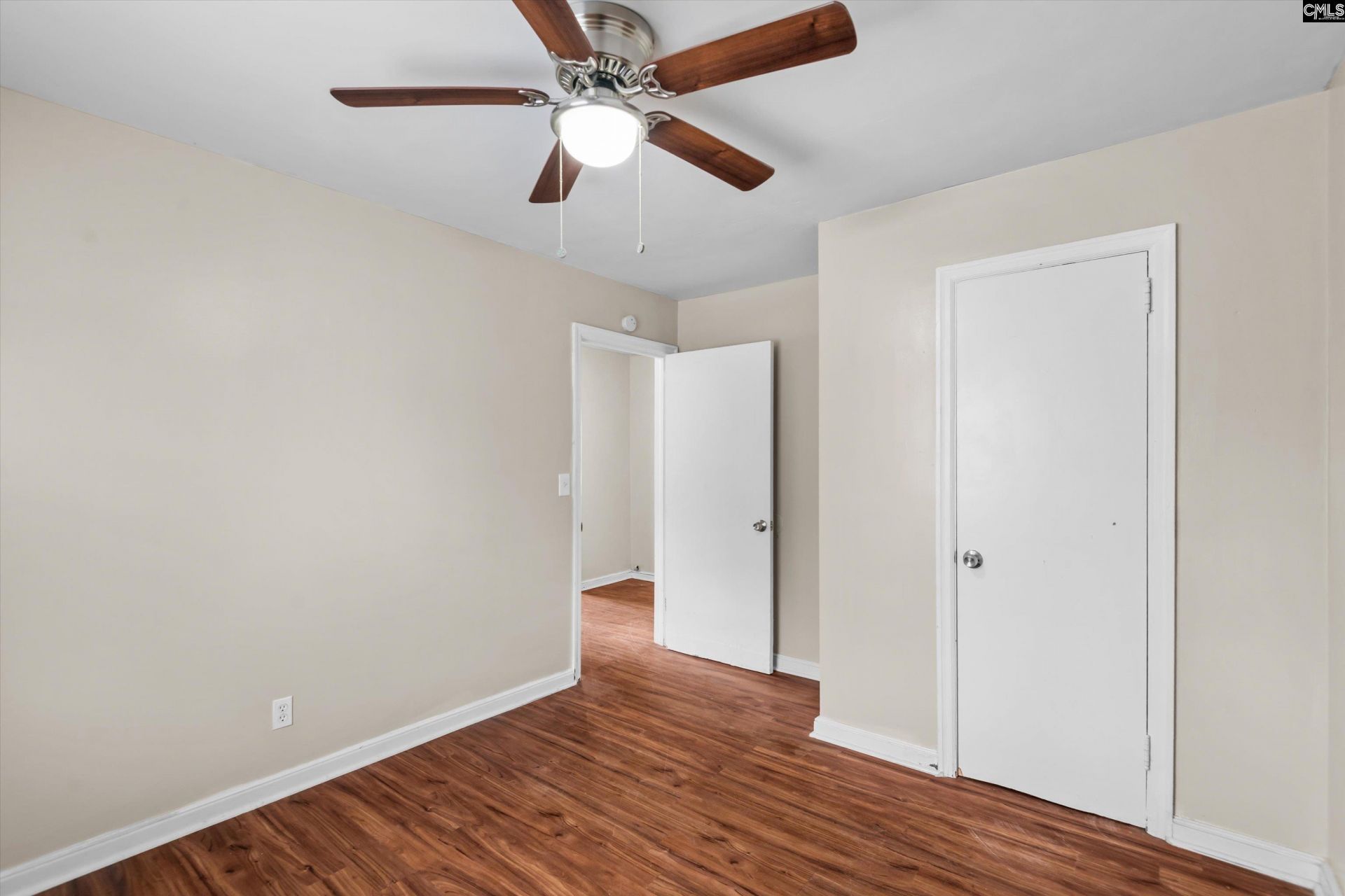 999 Seminole Drive Photo 11