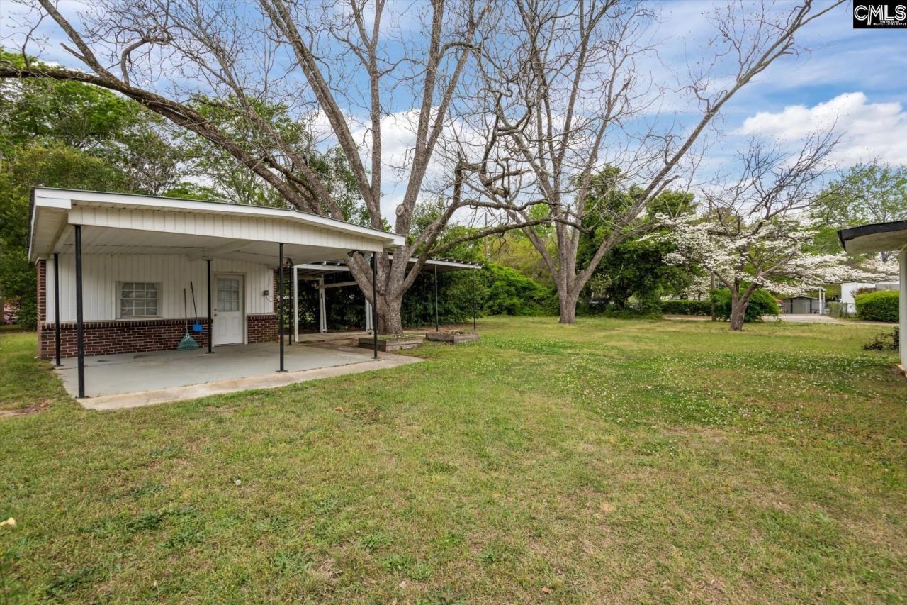 999 Seminole Drive Photo 25