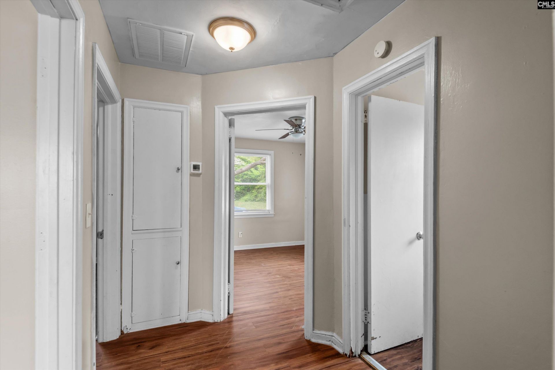 999 Seminole Drive Photo 6