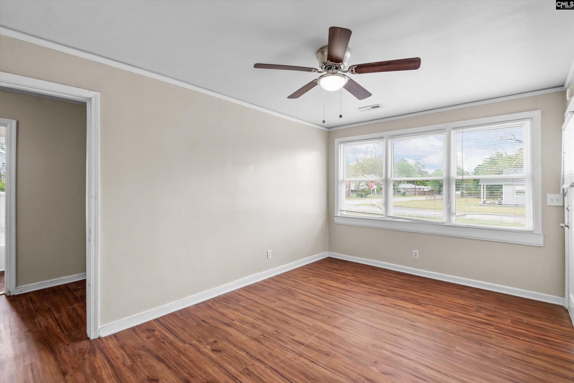 999 Seminole Drive Photo 8