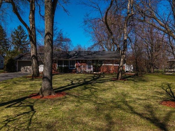 1270 E Oregon , Adrian, MI 49221