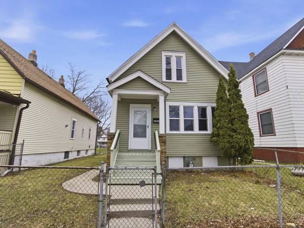 2453 N 15th STREET, Milwaukee, WI 53206