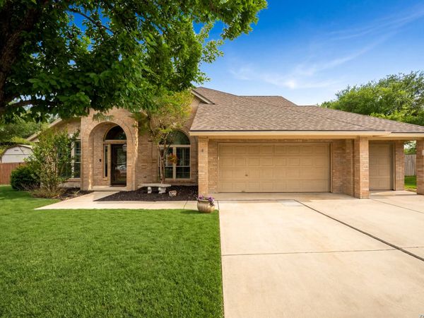 567 Walnut Heights, New Braunfels, TX 78130