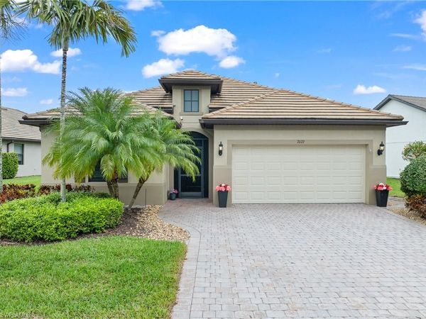 7022 Live Oak DR, NAPLES, FL 34114