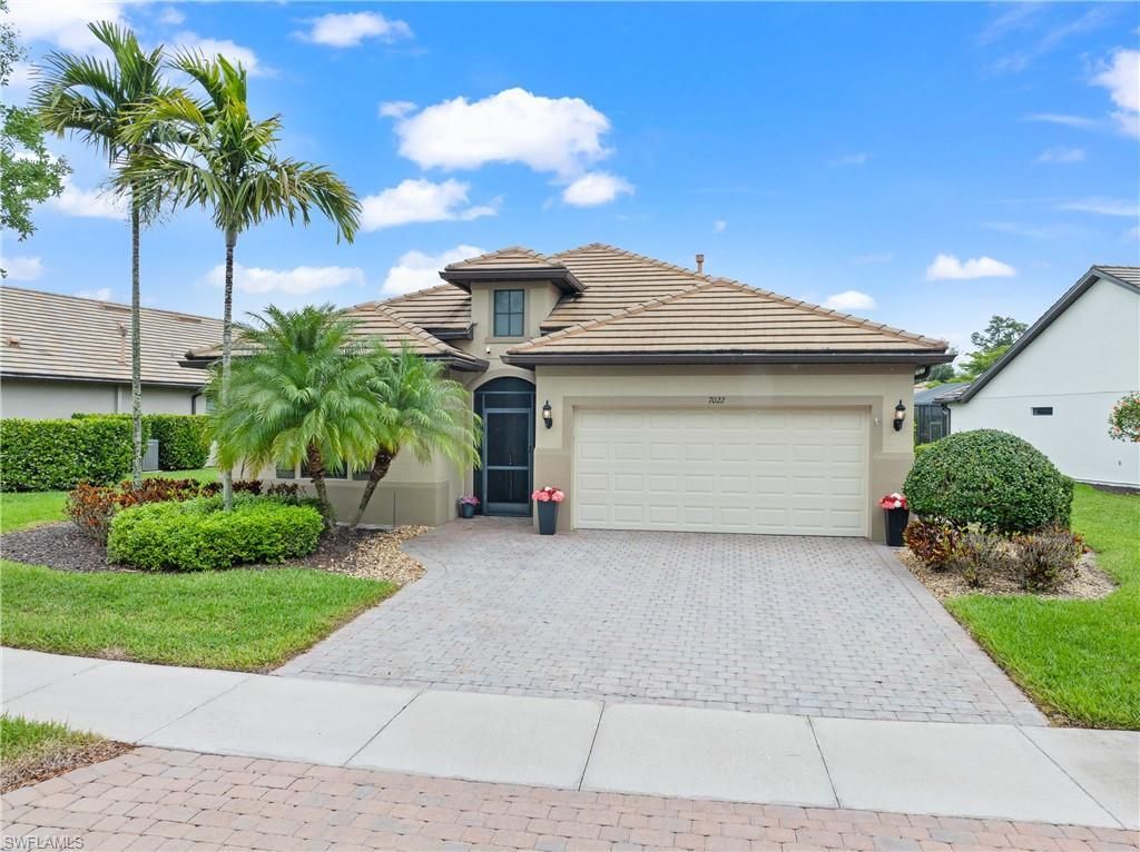 7022 Live Oak Dr, Naples, FL 34114 Photo