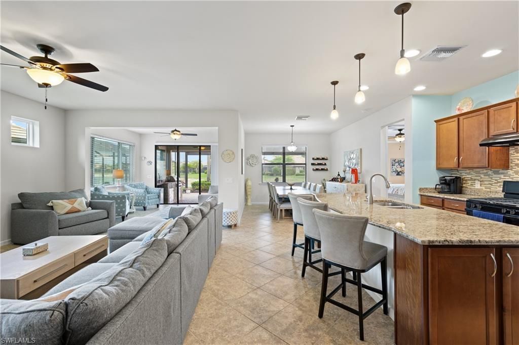 7022 Live Oak Dr, Naples, FL 34114 Photo