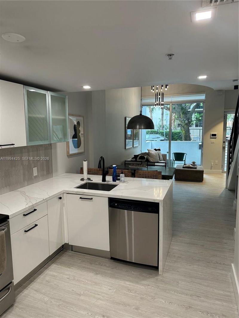 3339 Virginia St, Unit 127, Miami, FL 33133 Photo