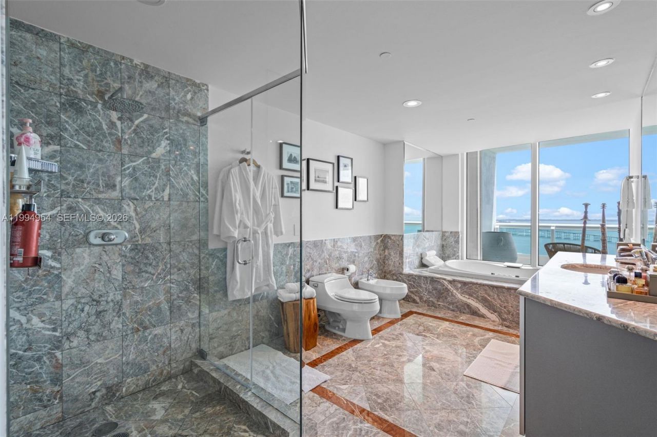 1643 Brickell Ave, Unit 2805, Miami, FL 33129 Photo