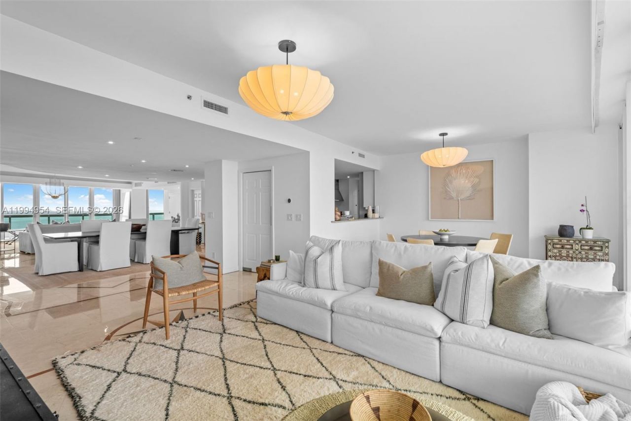 1643 Brickell Ave, Unit 2805, Miami, FL 33129 Photo