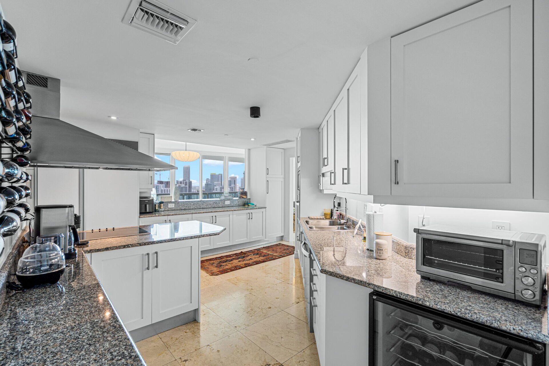 1643 Brickell Ave, Unit 2805, Miami, FL 33129 Photo