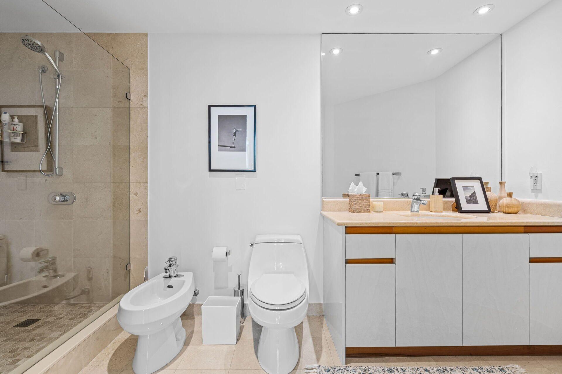 1643 Brickell Ave, Unit 2805, Miami, FL 33129 Photo