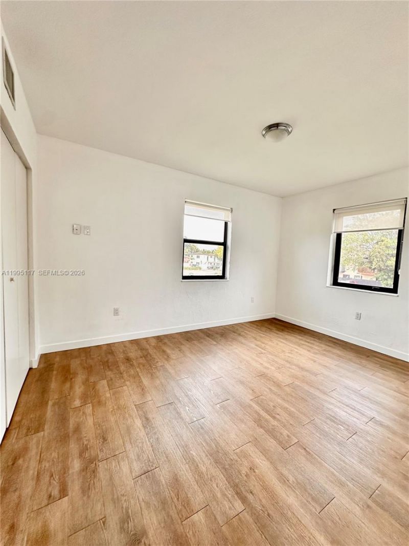 1440 SW 42nd St , Unit 4, Miami, FL 33134 Photo