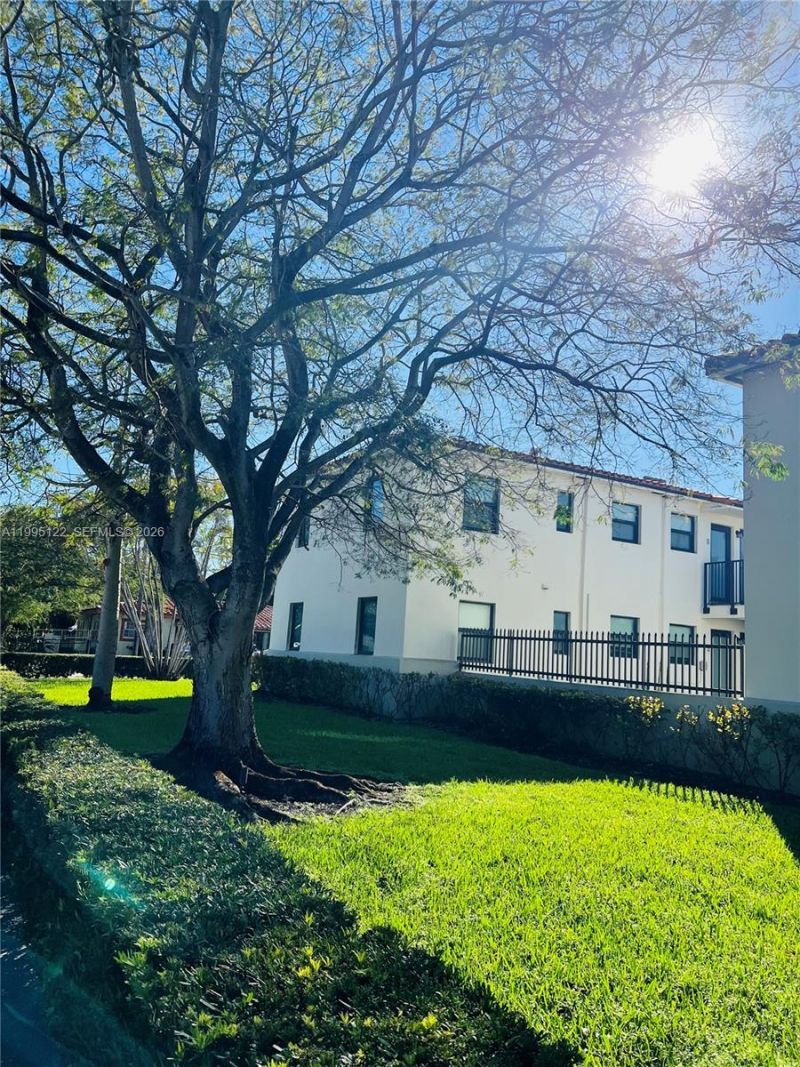 4203 SW 15 St , Unit 2, Miami, FL 33142 Photo