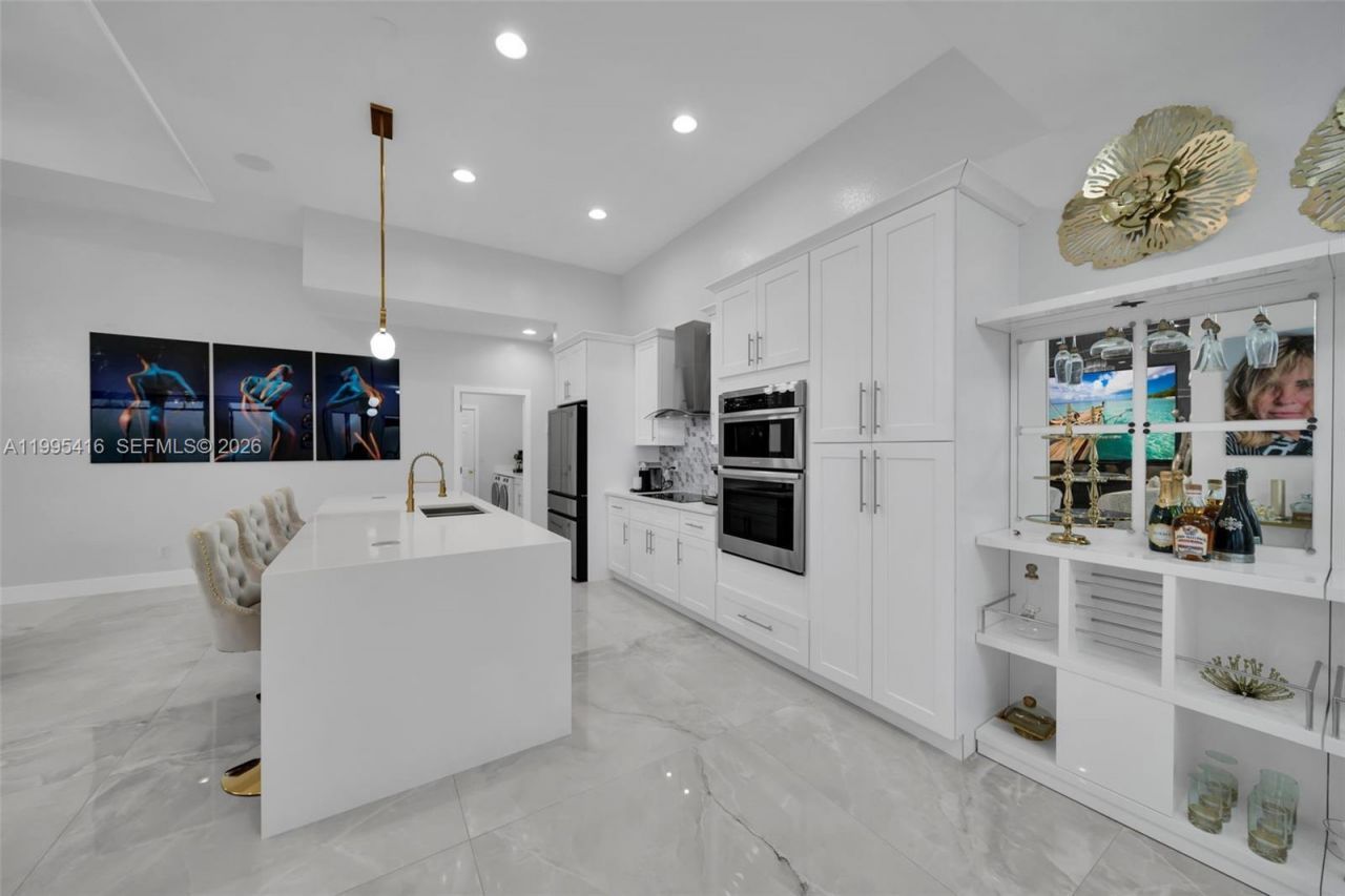 1024 NW 23 , Cape Coral, FL 33993 Photo