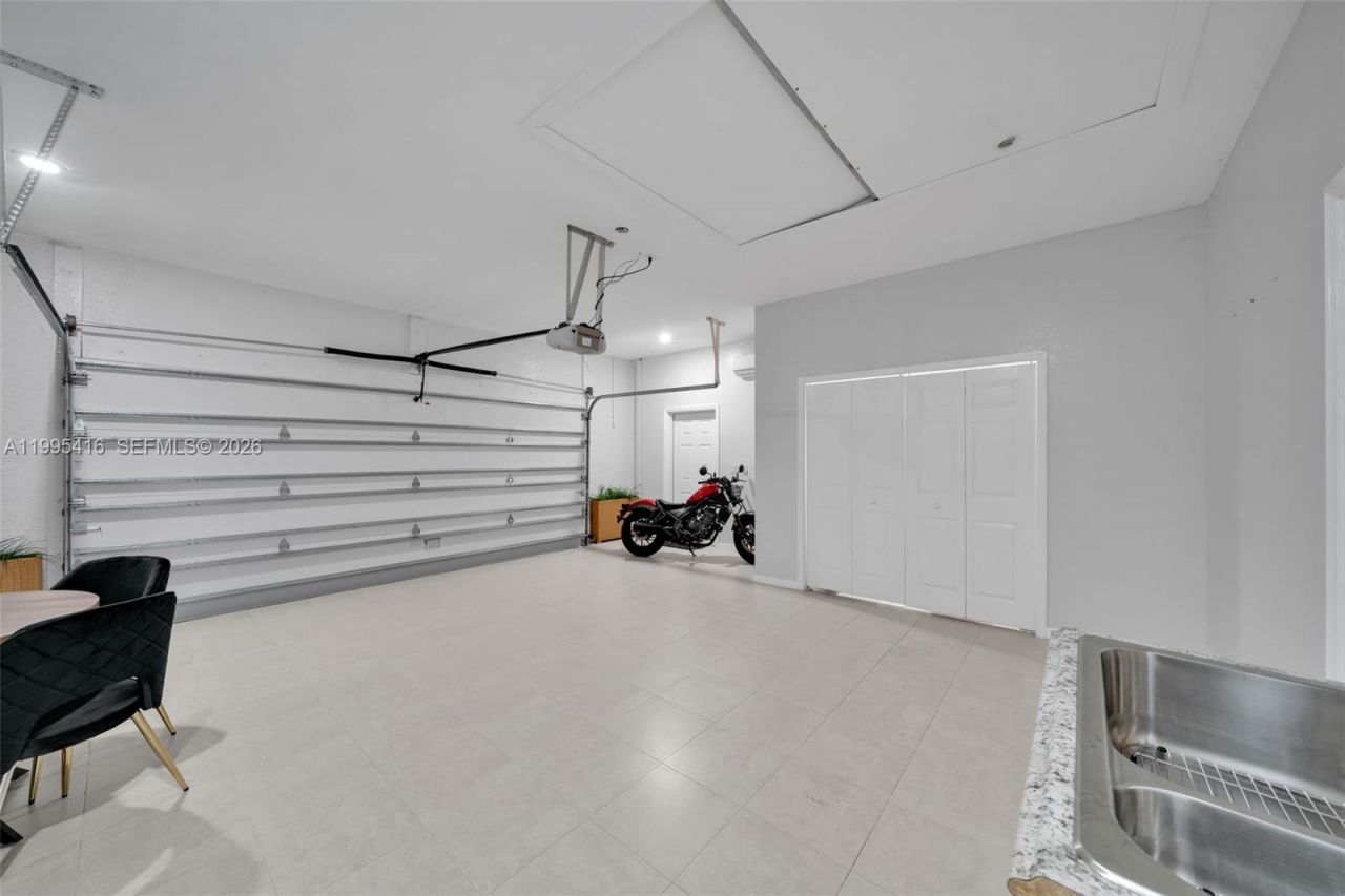 1024 NW 23 , Cape Coral, FL 33993 Photo