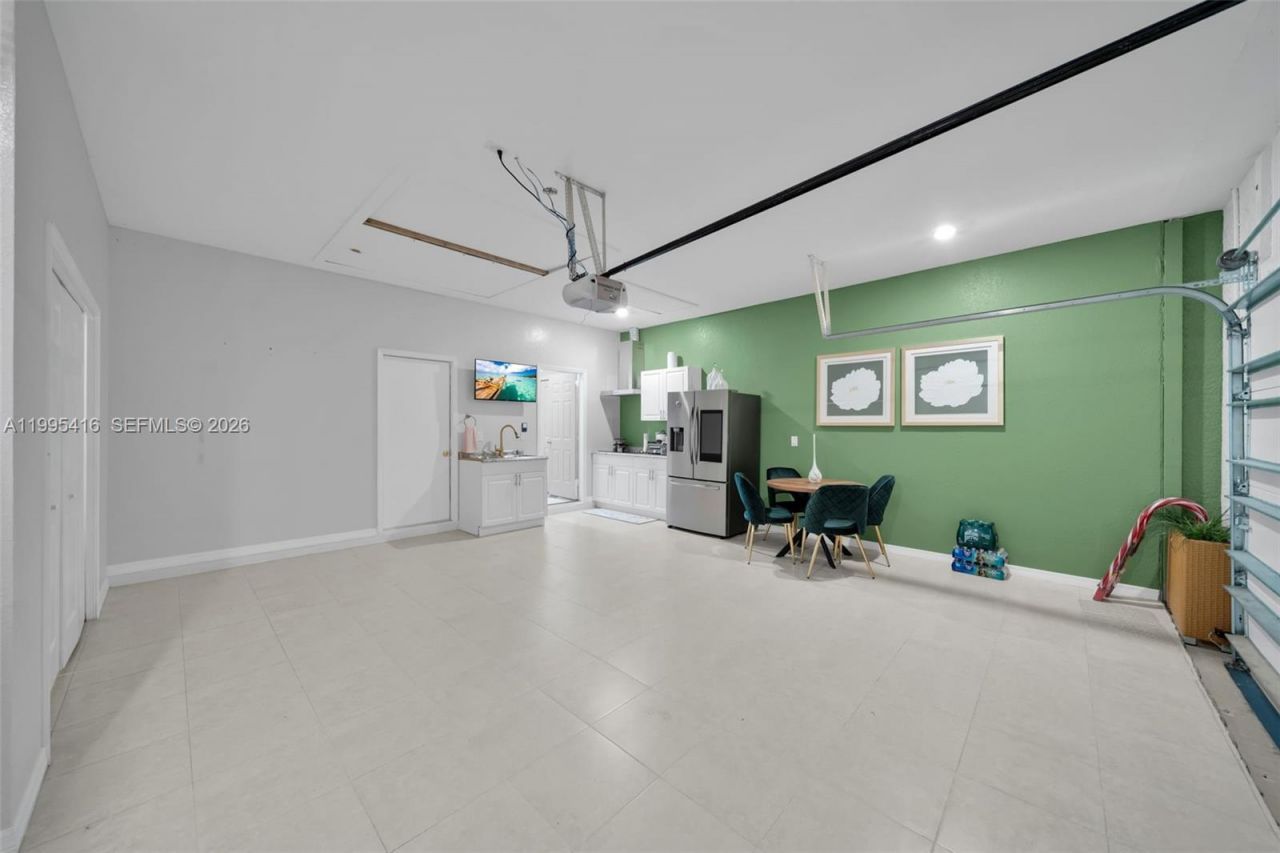 1024 NW 23 , Cape Coral, FL 33993 Photo