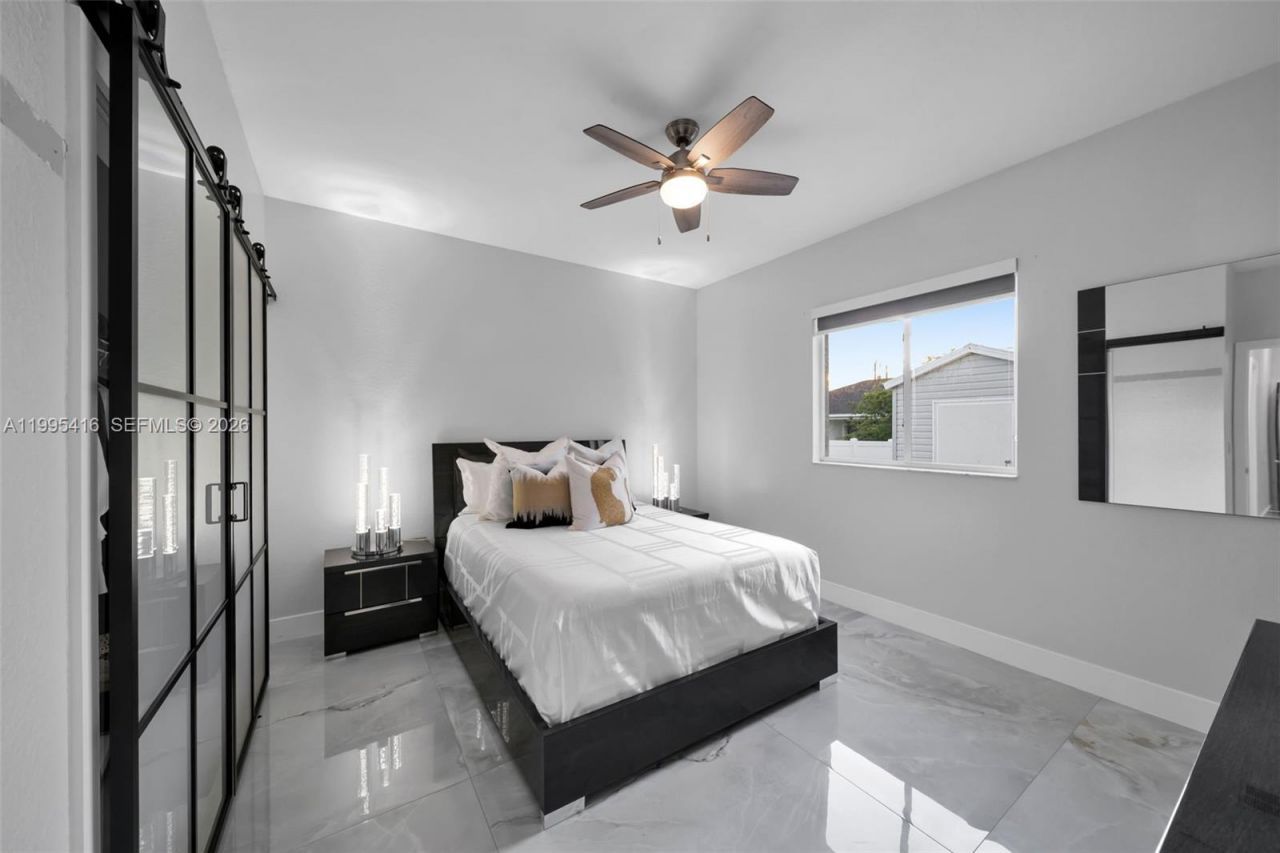 1024 NW 23 , Cape Coral, FL 33993 Photo