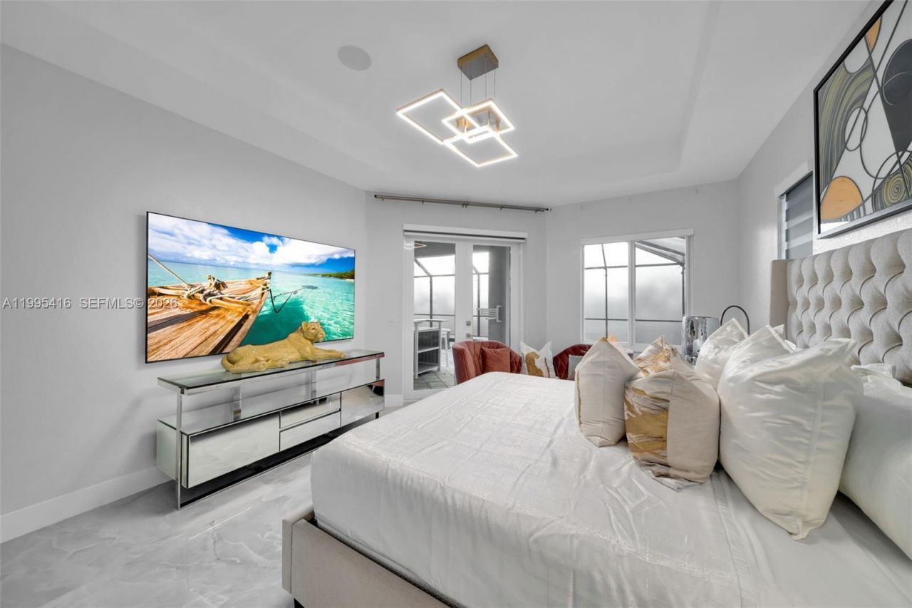 1024 NW 23 , Cape Coral, FL 33993 Photo