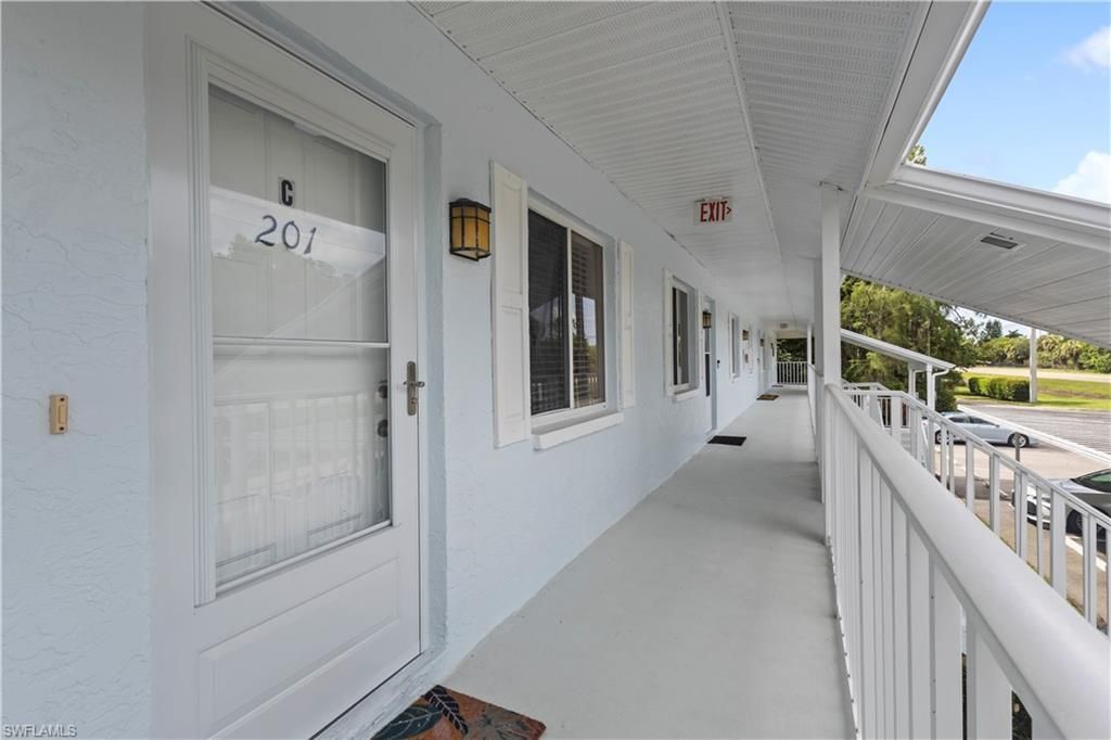 3531 County Barn Rd, Unit C201, Naples, FL 34112 Photo