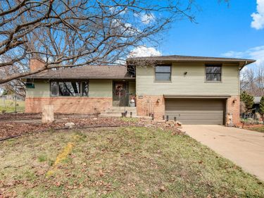 5116 Meadow Ridge, Edina, MN 55439