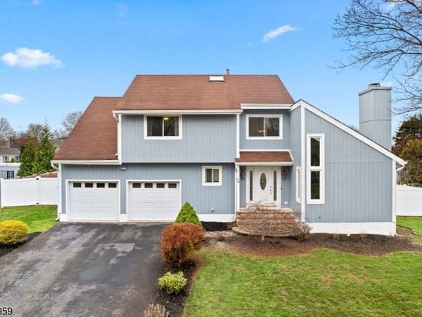 16 Ditmars Cir, Hillsborough, NJ 08844