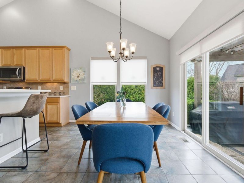 6399 Dorchester Drive, Westerville, OH 43082 Photo 17