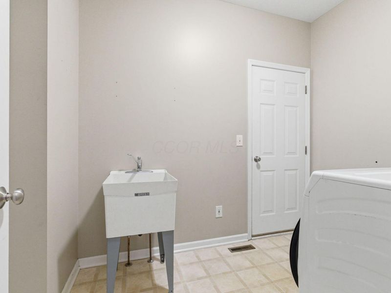 6399 Dorchester Drive, Westerville, OH 43082 Photo 31