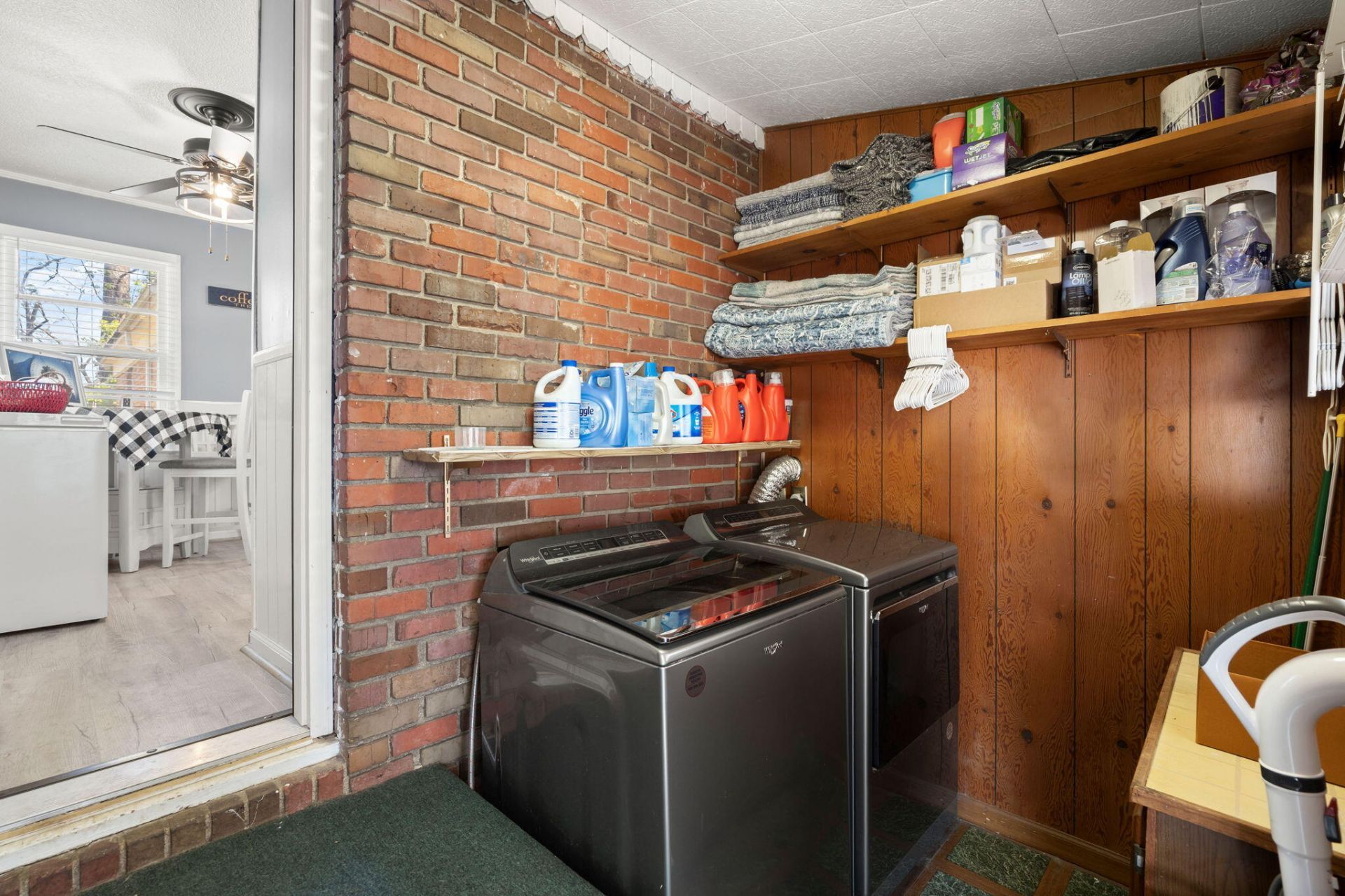 315 George Street Photo 15