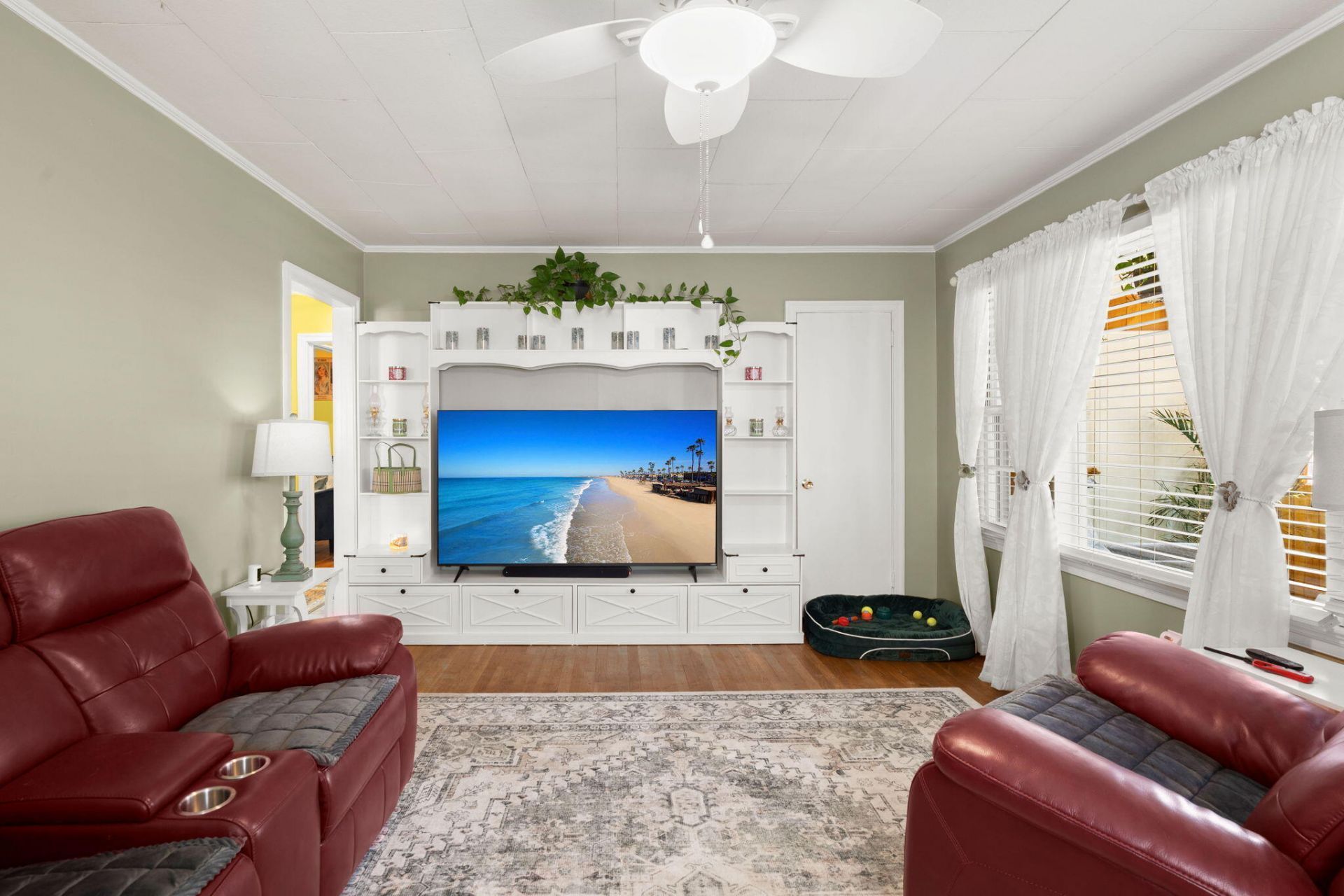 315 George Street Photo 9