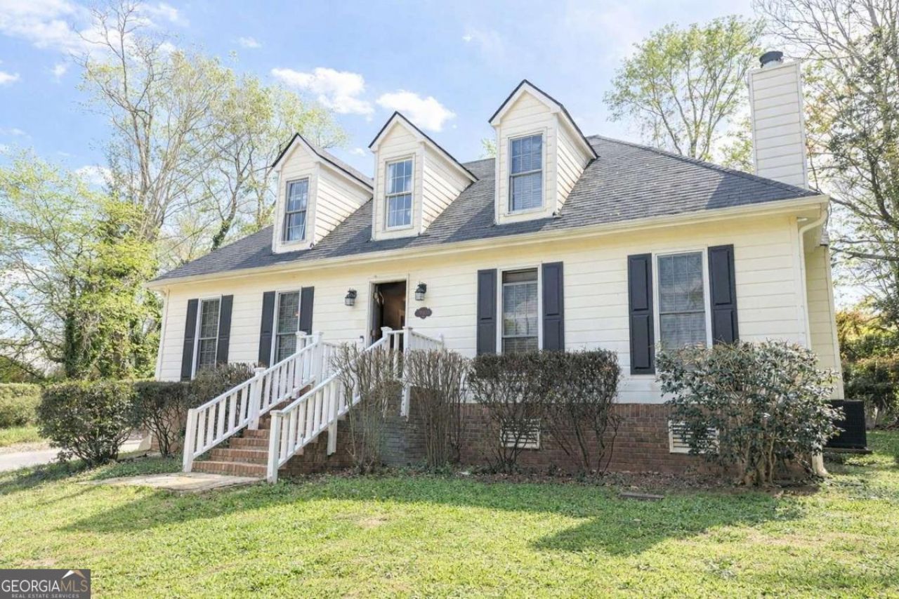 500 Clear Lake Lane, Suwanee, GA 30024 Main Photo