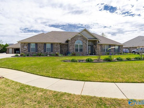 13188 Abbington Lane, Athens, AL 35613