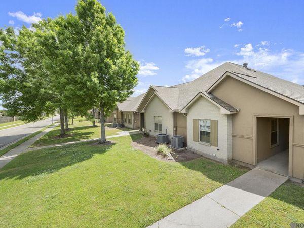 3948 Cypress Hall Dr, Addis, LA 70710