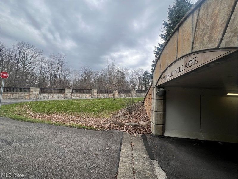 691 SOM Center Road, Mayfield Village, OH 44143 Photo 35