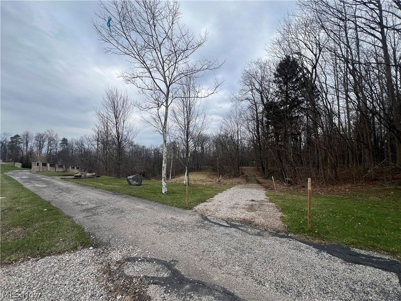 691 SOM Center Road, Mayfield Village, OH 44143 Photo 4