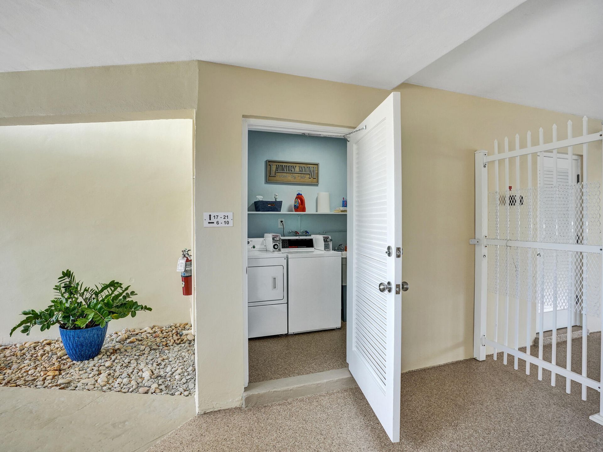 2866 NE 30th Street, Unit 3, Fort Lauderdale, FL 33306 Photo