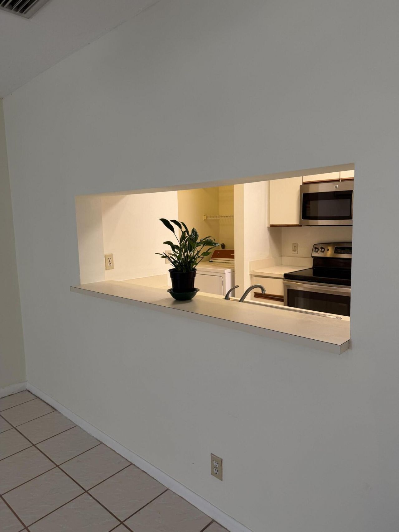 8091 NW 71st Court, Tamarac, FL 33321 Photo