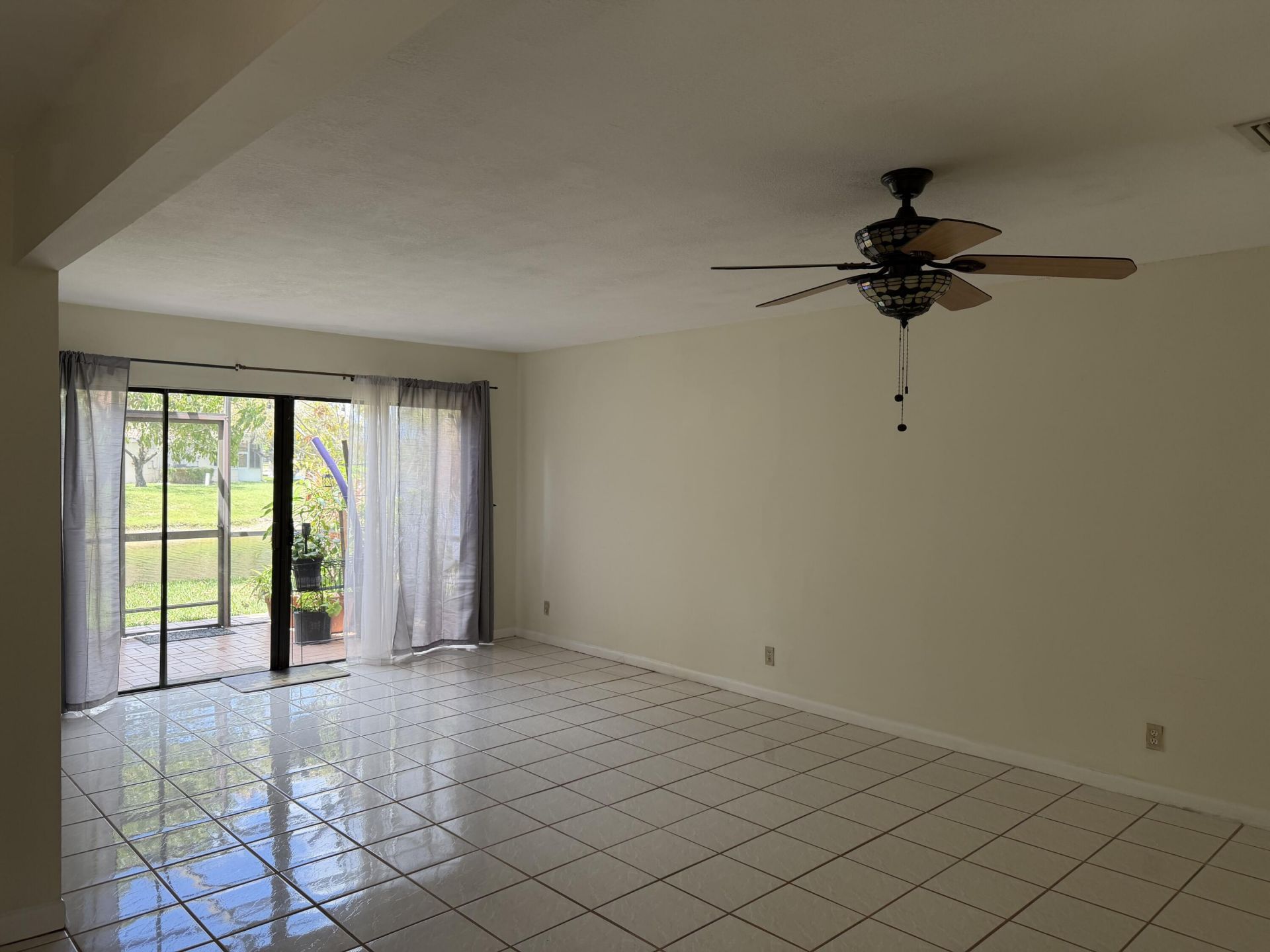 8091 NW 71st Court, Tamarac, FL 33321 Photo