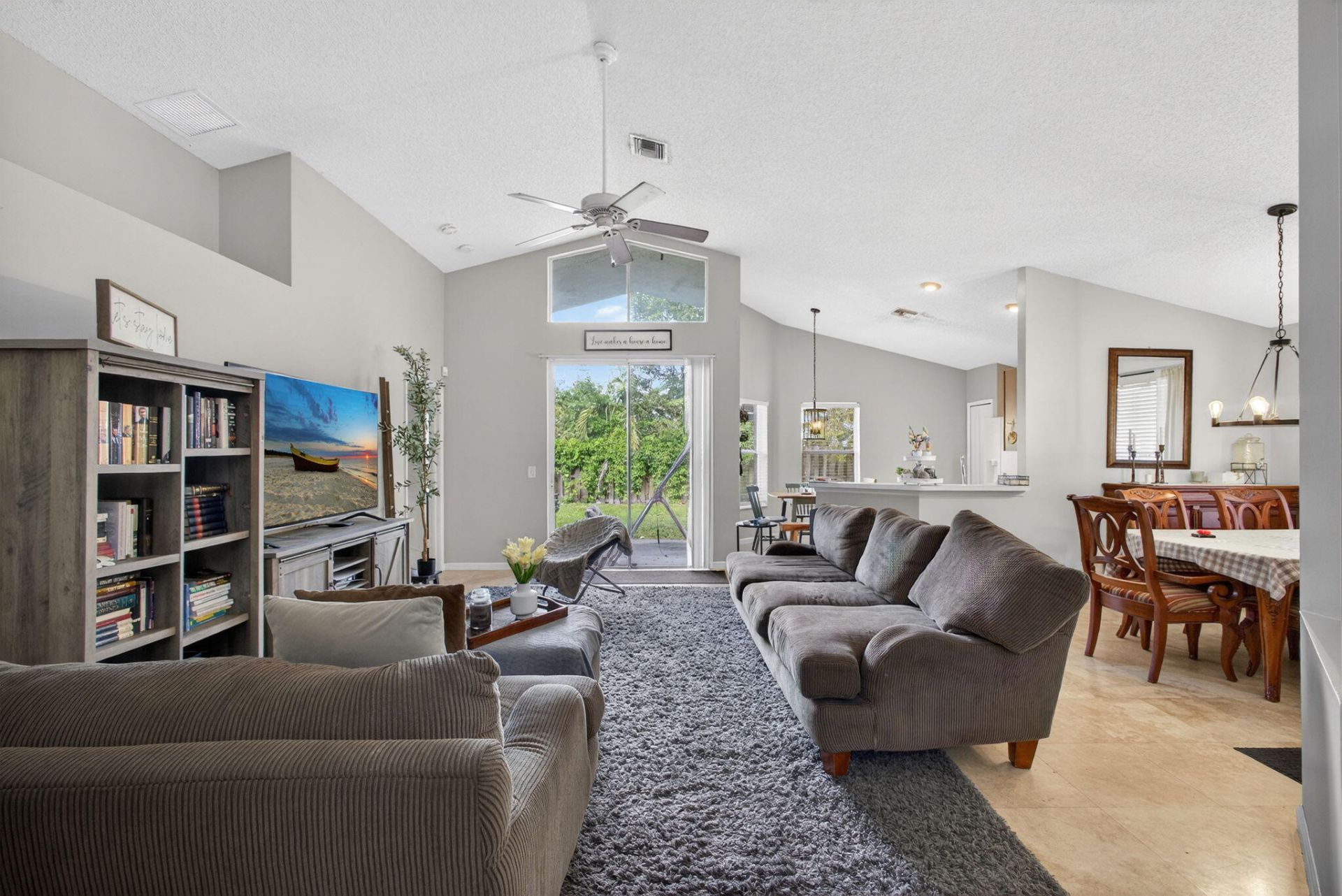 2050 Normandy Circle, West Palm Beach, FL 33409 Photo