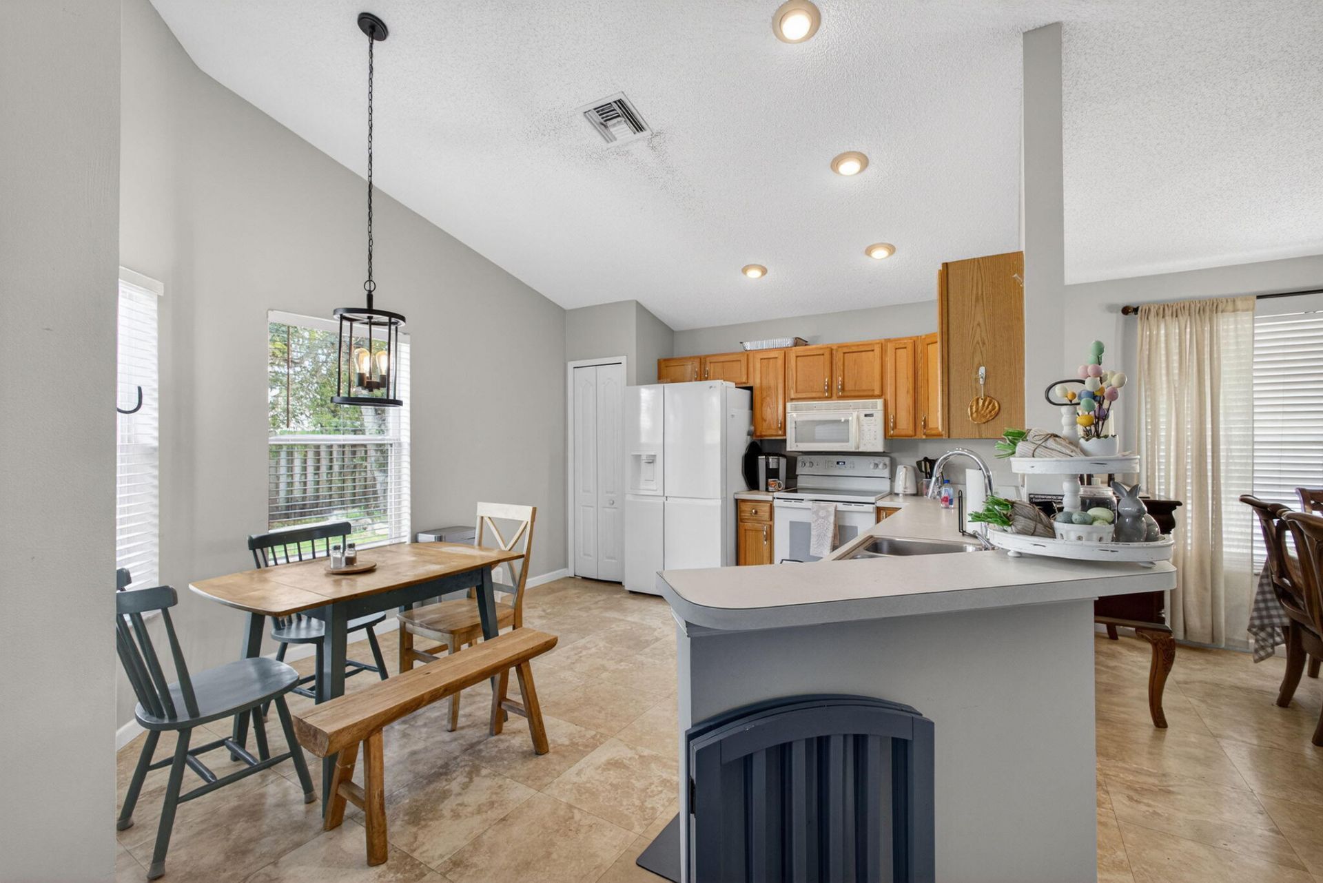 2050 Normandy Circle, West Palm Beach, FL 33409 Photo