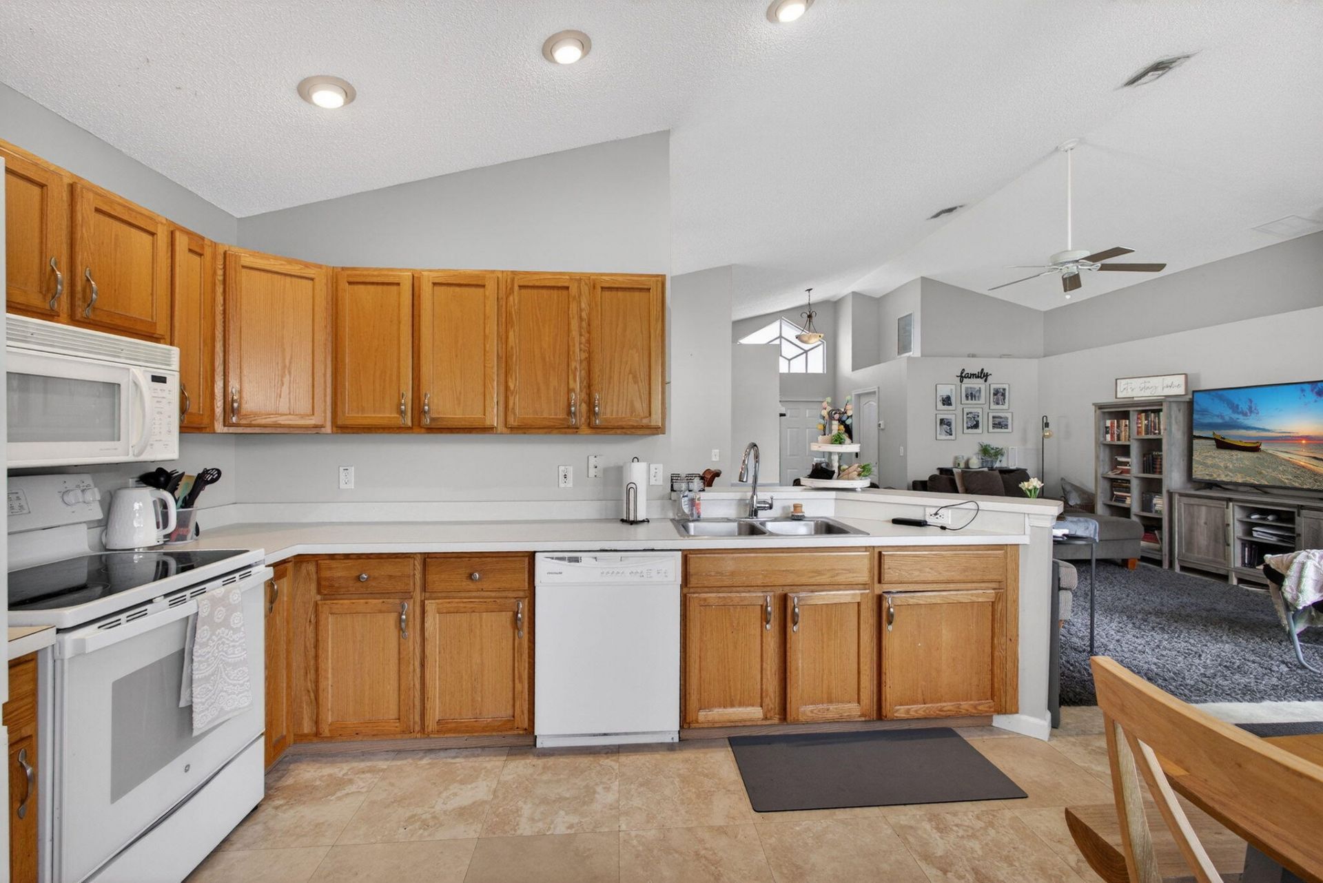 2050 Normandy Circle, West Palm Beach, FL 33409 Photo