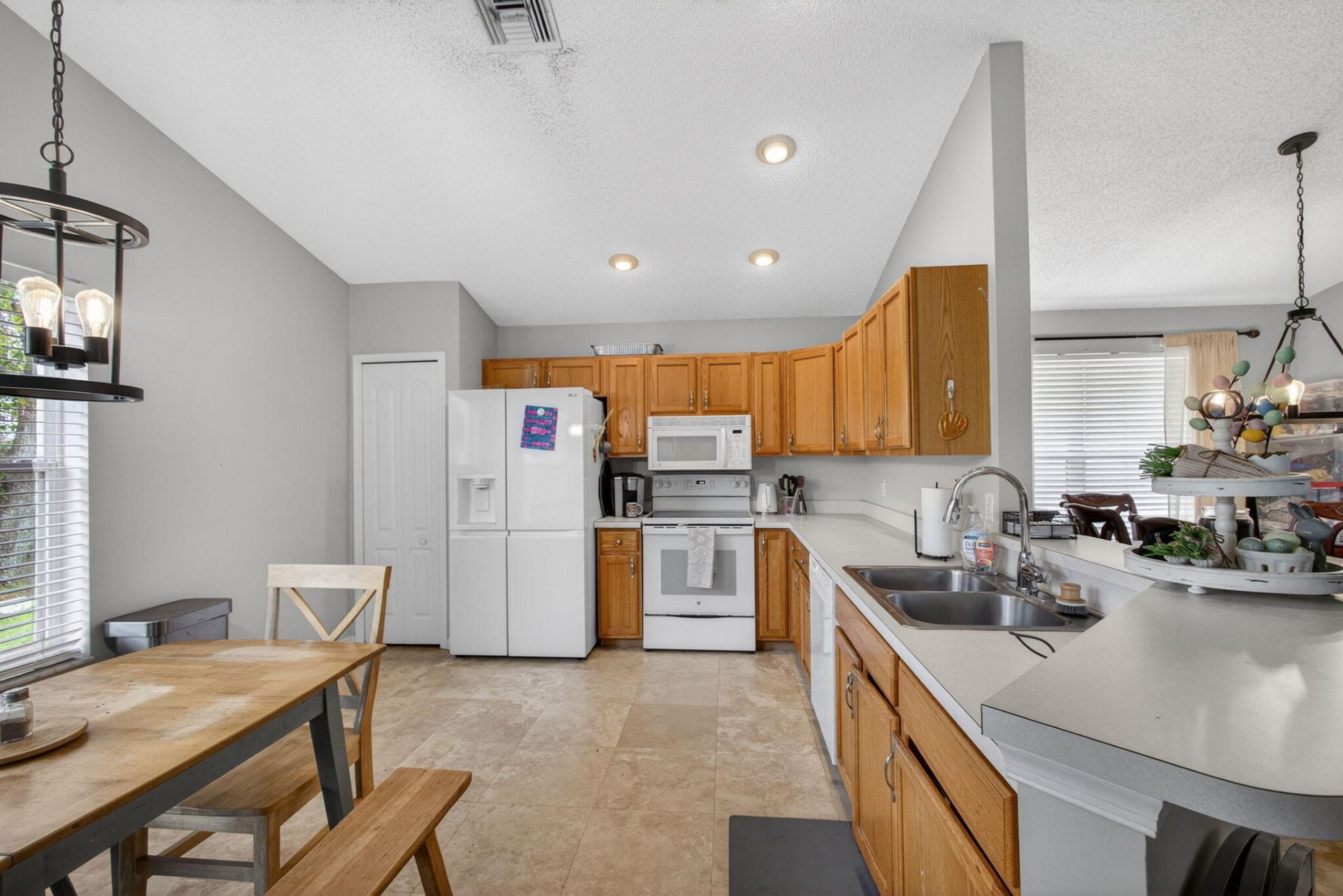 2050 Normandy Circle, West Palm Beach, FL 33409 Photo