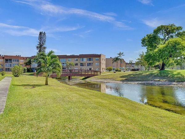 9020 Sunrise Lakes Boulevard, Unit 201, Sunrise, FL 33322