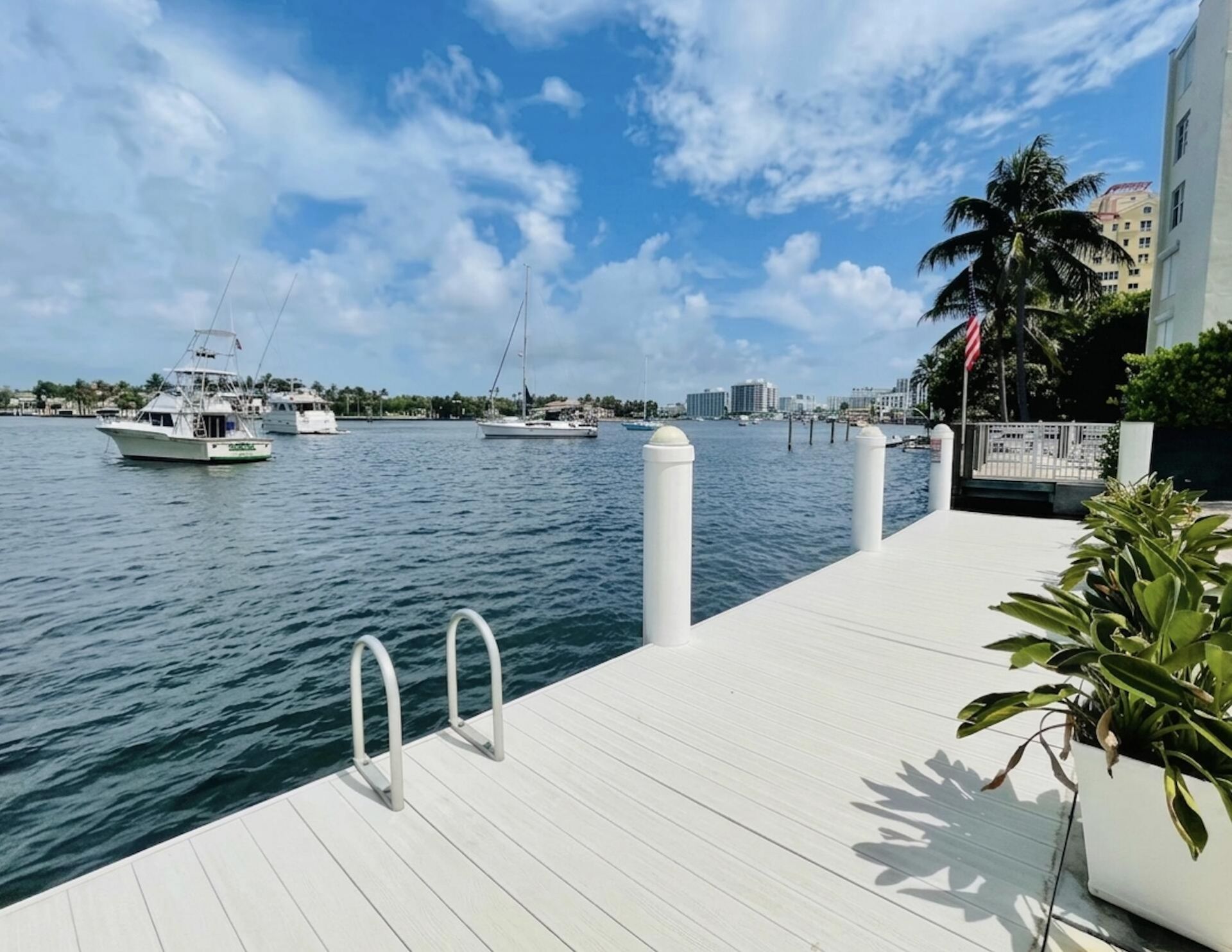 95 N Birch Road, Unit 605, Fort Lauderdale, FL 33304 Photo