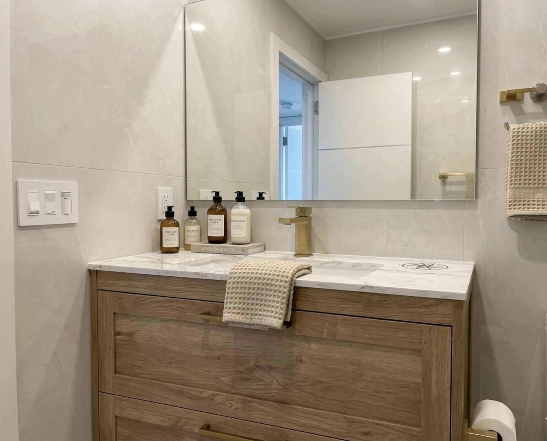 95 N Birch Road, Unit 605, Fort Lauderdale, FL 33304 Photo