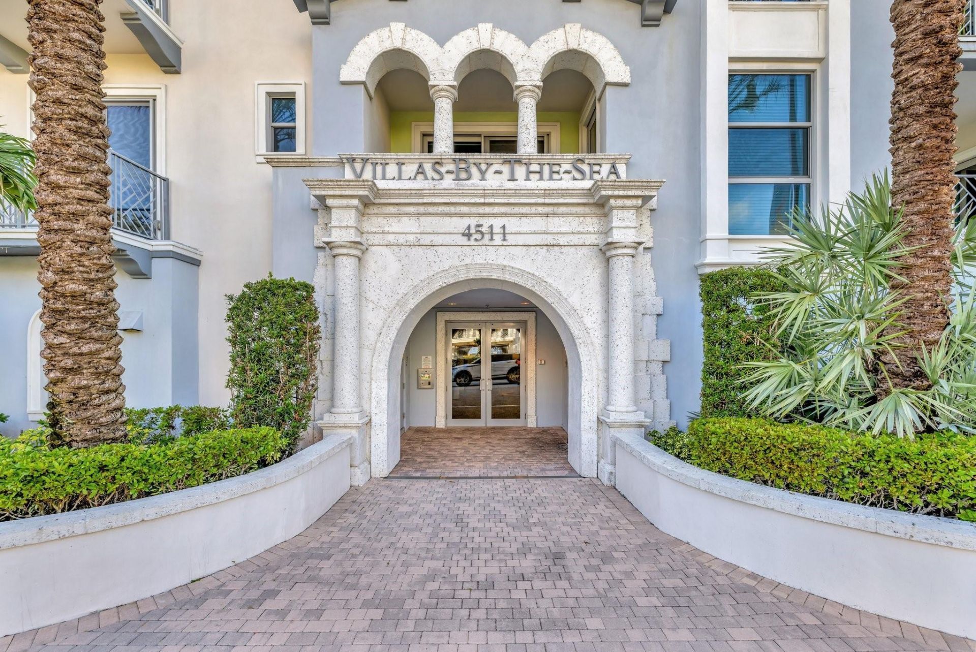 4511 El Mar Drive, Unit 210, Lauderdale by the Sea, FL 33308 Photo