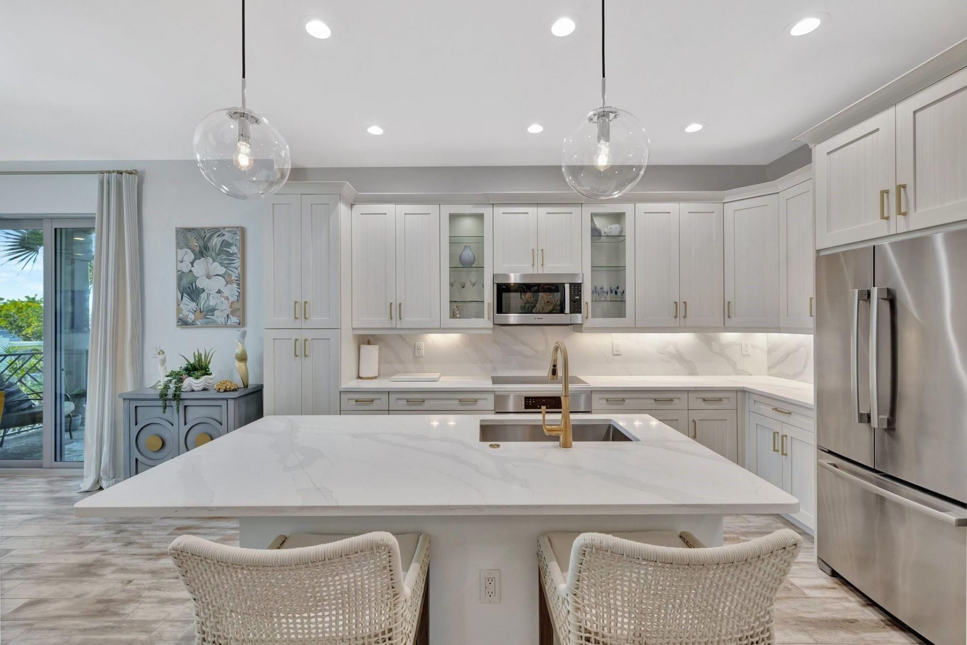 4511 El Mar Drive, Unit 210, Lauderdale by the Sea, FL 33308 Photo