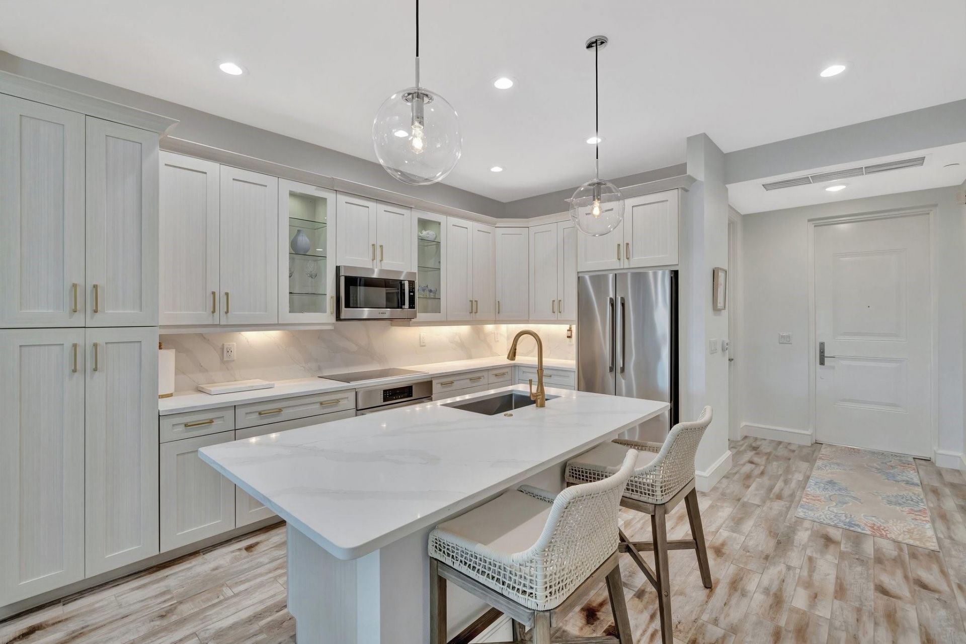 4511 El Mar Drive, Unit 210, Lauderdale by the Sea, FL 33308 Photo